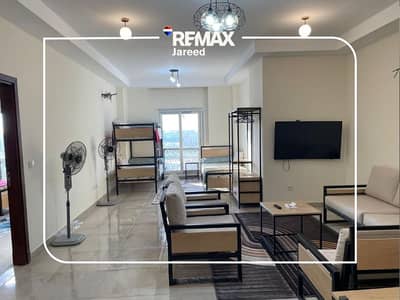 وحدة فندقية أول سكن للإيجار مفروش في الحي اللاتيني – العلمين الجديدة إطلالة مباشرة على المدينة التراثية
