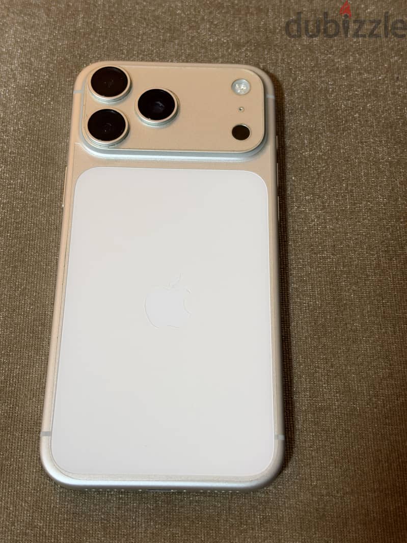 Apple - iPhone 17 Pro Max 3