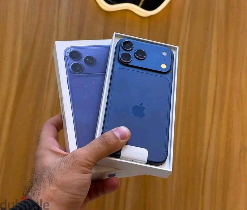 Apple - iPhone 17 Pro Max 2