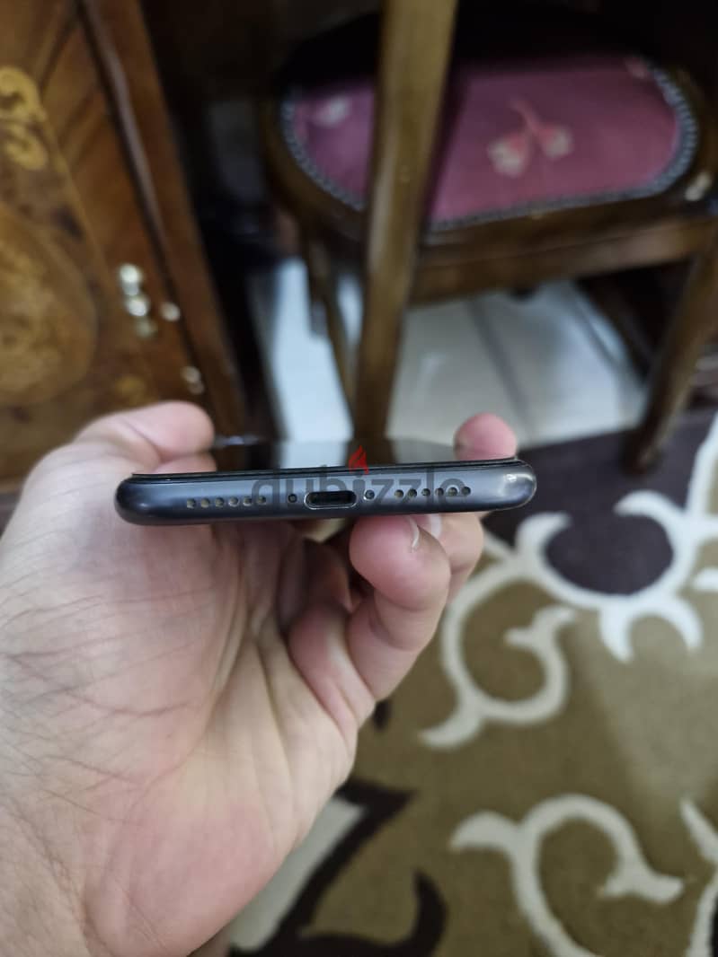Apple - iPhone 11 4
