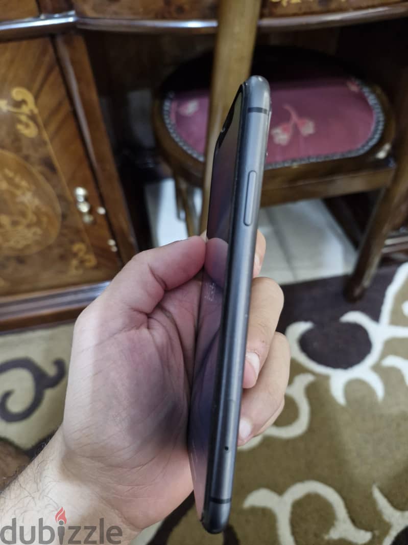 Apple - iPhone 11 6