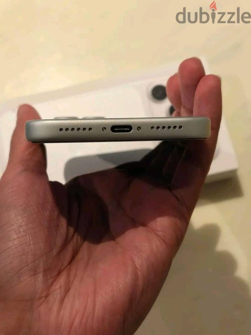 Apple - iPhone 17 Pro Max 1