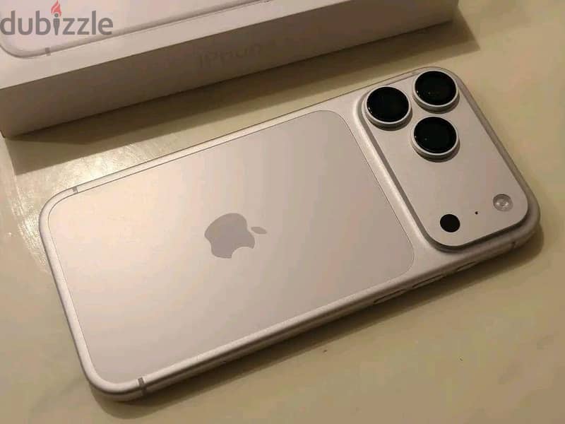 Apple - iPhone 17 Pro Max 3