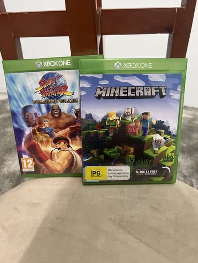 Xbox games Minecraft and street fighter