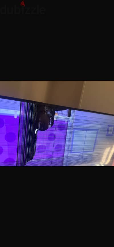 Selling Samsung 55 inches broken screen as spare parts