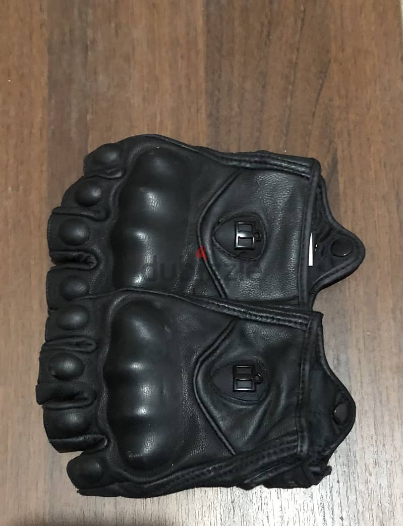 Motorcycle gloves 2