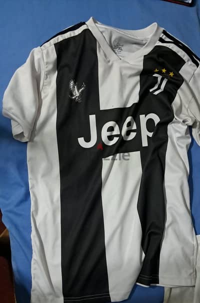 تيشرت يوفنتوس الأسطوري - رونالدو 7 (CR7 Juventus)  السعر 125 مش 150