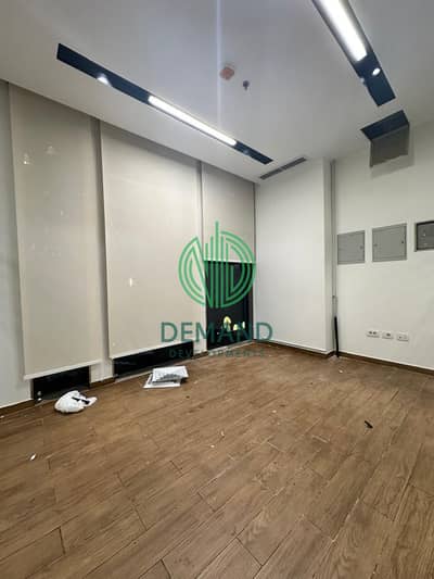 Office for rent 90 meter fully funished in Park street in front of trivium mall directly on elbostan street