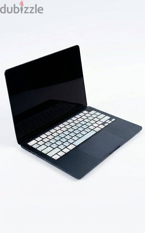 MacBook Air 13-inch M4 (2025) 1