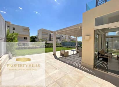 Villa for Sale in 5th settlement near AUC and 90th street ready for viewing anytime with best discount– New Cairo  Bua 181 sqm Exclusive villa-only community Green spaces and high privacy Prime location near AUC and 90th Street  More photos + a real video