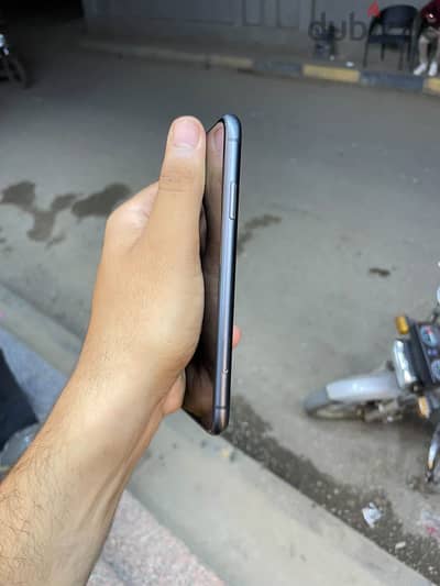 ايفون 11