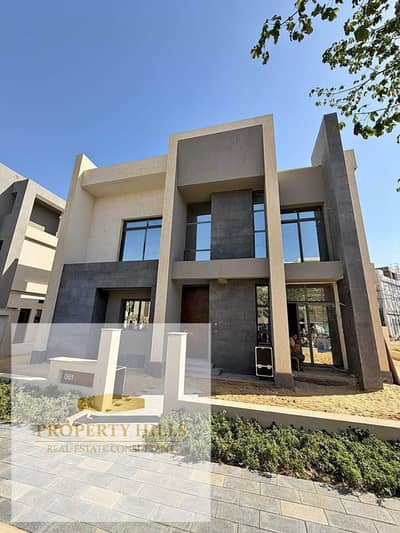 قصر جاهز علي الاستلام والسكن بسعر لقطه في التجمع الخامس بالقرب من الجامعه الامريكيه وشارع التسعين