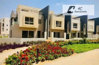 Lowest total price for resale townhouse Ready to move in Hyde Park New Cairo  ​​215 m and 3 bedrooms available with a down payment and installment