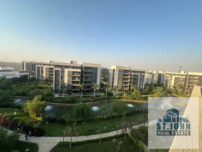 For rent, an apartment with an area of 178 m in Rivaad, Madinaty, first residence, direct view of the lakes, clear sea view, first residence, fully equipped with special finishes, without maintenance differences for the contract, and dressing.