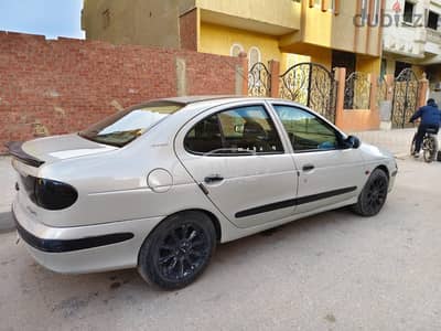 رينو ميجان 2000 للبيع 6 أكتوبر