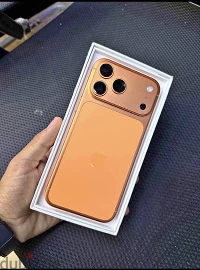آبل - آيفون 17 برو ماكس