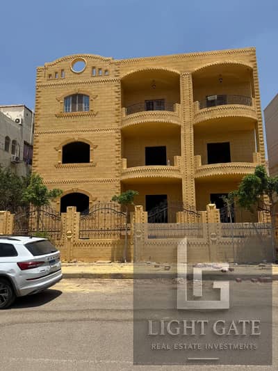 Villa for sale at a bargain price lower than the area's price in the first neighborhood of the Fifth Settlement