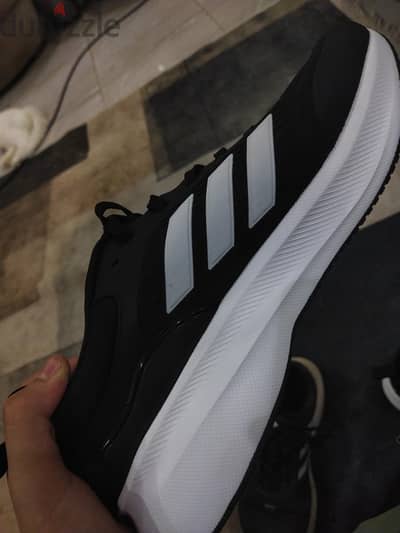 كوتشي اديدس اصلي رياضي  adidas shoes