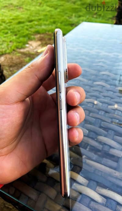 فيفو V60