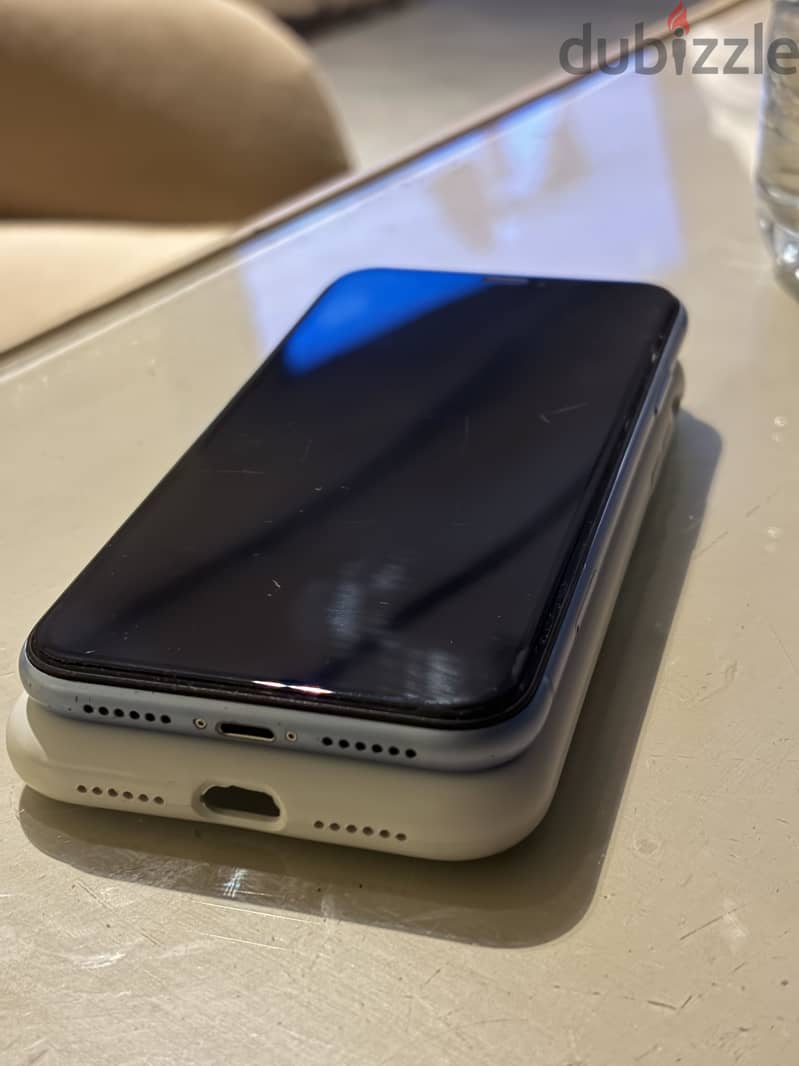 iPhone XR 5