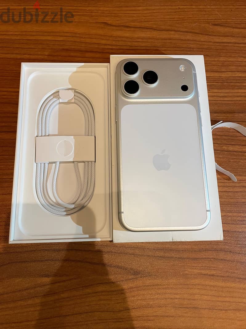 Apple - iPhone 17 Pro Max Silver 256GB 1