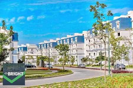 A distinguished apartment for sale in Mountain View iCity October, located in Club Park on the first floor. The unit has a built-up area of 160 SQM