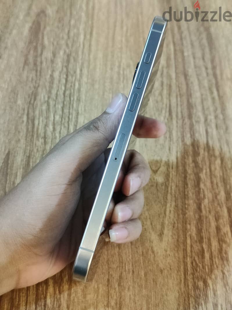 iPhone 16 Pro Max 2