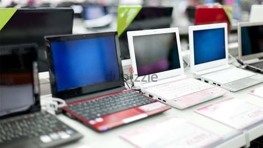 للبيع ٦ لابتوبات مستعملة - ماركات مختلفة