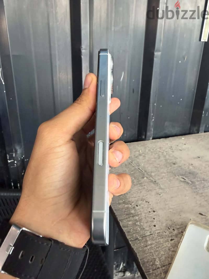 Apple - iPhone 16 Pro Max 7
