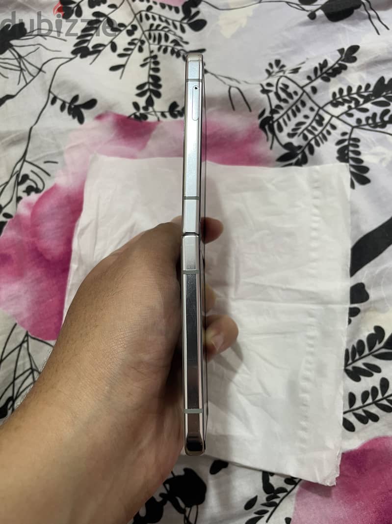 Samsung galaxy Z Flip 5 5