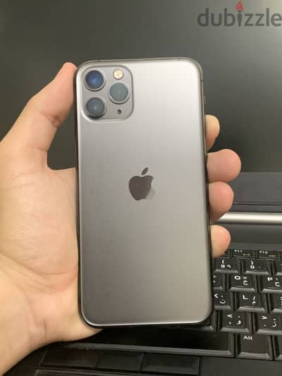 iPhone 11 Pro 256gb B100% مغير بطاريه وشاشه انضف حاجه (فاصل face id)