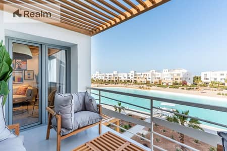 under market price 3bedrooms with adirect view on lagoon