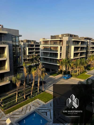 شقه للبيع في الباتيو اورو لافيستا بالجولدن سكوير - بحري متشطبه بالتكيفات والمطبخ  -استلام فوري باقل سعر في السوق