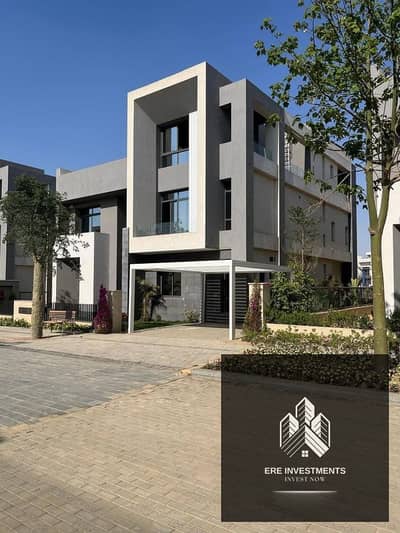 Middle townhouse for sale with a sea view directly overlooking the lagoon, prime location near the New Administrative Capital in Saada, New Cairo,