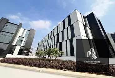 Office space for rent, ready for immediate occupancy, at below-market rates in Hyde Park, New Cairo - suitable for companies and administrative headqu
