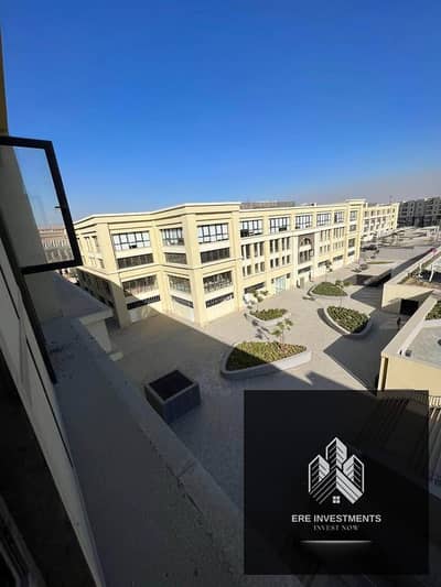 Clinic for rent in The Place Mivida, Fifth Settlement (at the lowest price in the market), semi-finished, ready for inspection and operation.