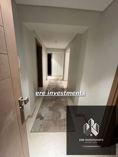 شقة مفروشه الترا سوبر لوكس للبيع باقل سعر فالماركت- استلام فوري في كمبوند ميفيدا اعمار التجمع الخامس Mivida Emaar New Cairo