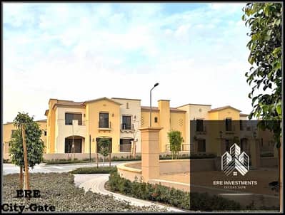 Town House Villa at very prime location and ready to move for sale in City Gate compound New Cairo