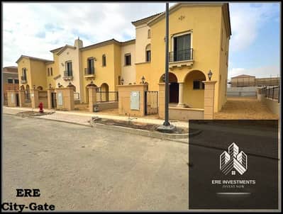كورنر تاون هاوس للبيع استلام فوري بفيو لاند سكيب في كمبوند سيتي جيت التجمع الخامس City Gate New Cairo