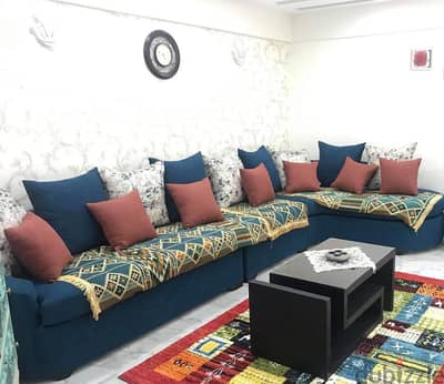 ركنه  حرف ل مقاس 2 متر عرض  في 3 متر طول -02 قطعه +طربيزة
