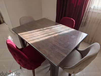 طاولة سفرة للبيع بغرض السفر