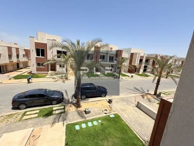 اقل من سعر السوق تاون هاوس كورنر استلام فوري بتسهيلات في كمبوند ازار 2 التجمع الخامس