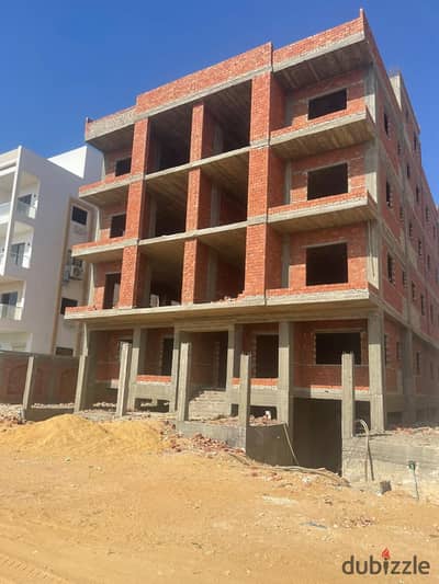 Land for sale with an east-facing frontage, just steps away from the main axis in the Fifth District (Beit Al-Watan), Fifth Settlement, New Cairo.