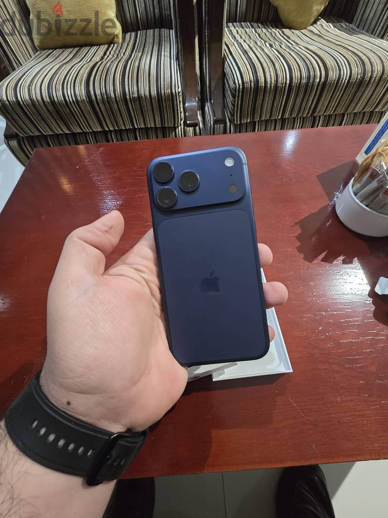 Apple - iPhone 17 Pro Max 4