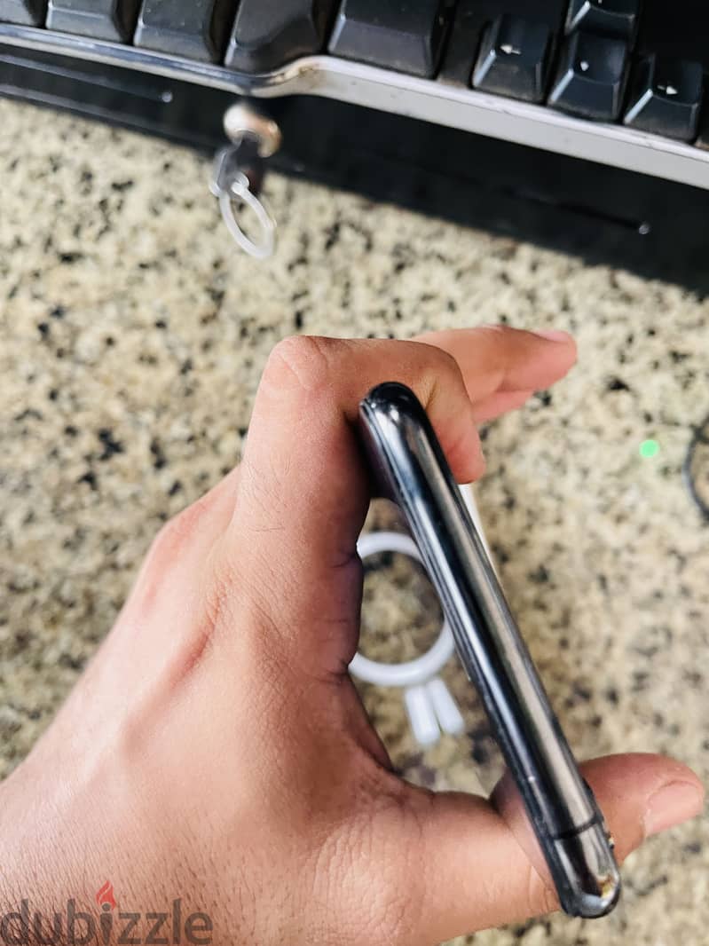 Apple - iPhone XS Max 1