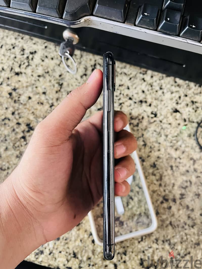 Apple - iPhone XS Max 2