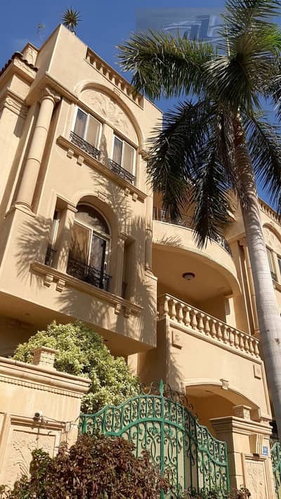 بيزمنت بجاردن في التجمع الأول | 215م بسعر 4 مليون  