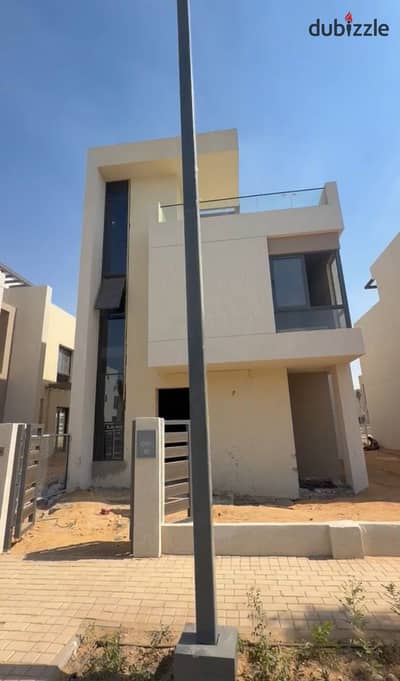 Villa Ready To Move with installment up to 6 years in The Crown Compound view water feature