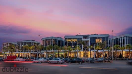 شقة للبيع في كمبوند Waterway West متشطبة بالكامل في قلب الشيخ زايد بمقدم 10% و تقسيط حتى 8 سنوات