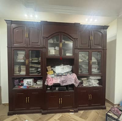 مكتبة كبيرة